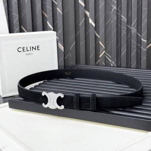 牛皮革 牛皮革衬里 中腰 银色饰面 宽度：1英寸 2.5厘米 Triomphe配领扣搭扣 编号：45Ak93Att.18Cs