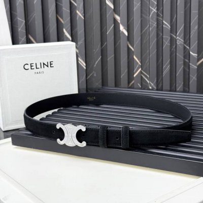 牛皮革 牛皮革衬里 中腰 银色饰面 宽度：1英寸 2.5厘米 Triomphe配领扣搭扣 编号：45Ak93Att.18Cs