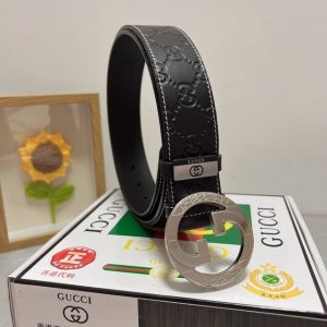 品名：古奇.Gu...Ci 原单 材质：原单牛皮腰带 专柜原单品质、做工精细，时尚大牌，送人自用首选 包装： 请认准如图专柜包装赠送打孔器手提袋专柜礼盒宽度3.