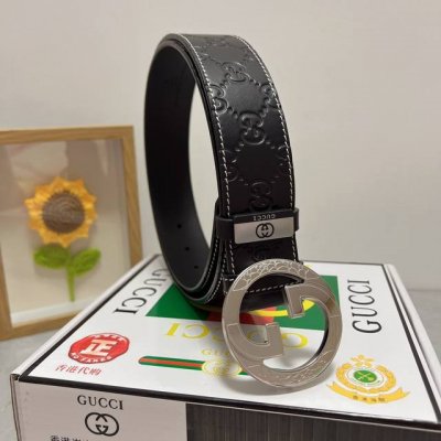 品名：古奇.Gu...Ci 原单 材质：原单牛皮腰带 专柜原单品质、做工精细，时尚大牌，送人自用首选 包装： 请认准如图专柜包装赠送打孔器手提袋专柜礼盒宽度3.