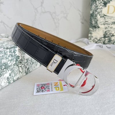 品名：迪奥. Dior.原单腰带 皮带 型号：挂扣，原版经典挂扣，实物拍摄，头层牛皮 材料：百分百头层牛皮，保证真皮。双面可用专柜同等质量，原版经典头层牛皮鳄鱼
