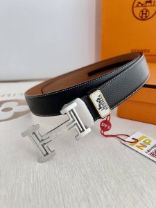 品名：爱马仕.Her..Mes自动扣皮带 腰带 型号：自动扣，纯钢材质经典自动扣，头层牛皮自动带身 腰带：百分百头层牛皮，自动带身，保证真皮。24K纯钢扣永不掉