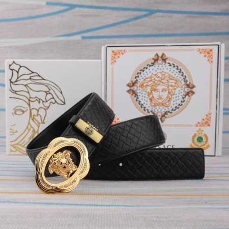 品名：Versace.范思哲 材质：原单牛皮腰带 百分百头层牛皮腰带保证真皮，24K纯钢扣，专柜原单品质、做工精细，时尚大牌，送人自用首选 包装 - 点击图像关闭