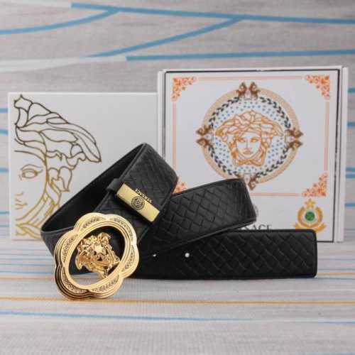 品名：Versace.范思哲 材质：原单牛皮腰带 百分百头层牛皮腰带保证真皮，24K纯钢扣，专柜原单品质、做工精细，时尚大牌，送人自用首选 包装