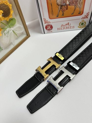 品名：爱马仕.Hermès 原单 材质：原单牛皮腰带 百分百头层牛皮腰带保证真皮，24K纯钢扣，专柜原单品质、做工精细，时尚大牌，送人自用首选 包装： 请认准如