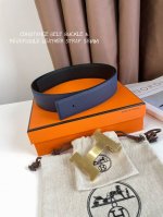 特 Constance Belt Buckle & Reversible Leather Strap 33Mm 采用Epsom原版皮 双面可用 搭配精品纯钢五金
