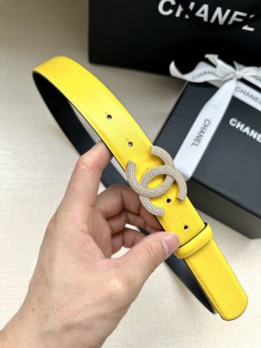 特 宽度3.0Cm Chanel香奈儿简约时尚潮流百搭平滑扣施洛华水晶满钻金属钢扣、牛皮皮带女款 此腰带多色可选！