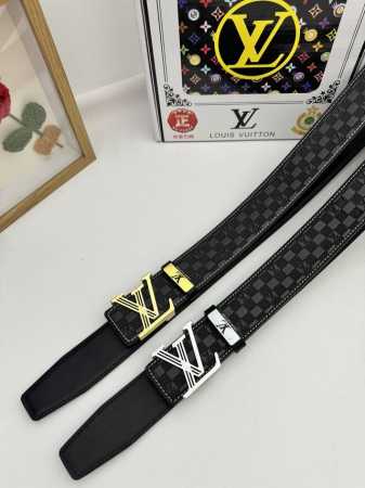 品名：Lv..路易..威登原单 材质：原单牛皮腰带 百分百头层牛皮腰带保证真皮，24K纯钢扣，专柜原单品质、做工精细，时尚大牌，送人自用首选包装： 请认准如图专 - 点击图像关闭