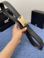 品牌万宝龙 550 描述双面原版皮，这款饰有带扣的腰带配以水牛皮衬里，覆以Monogram 牛皮。展现细腻的品牌特质，是牛仔裤的理想配件 字母带扣；35宽 原单