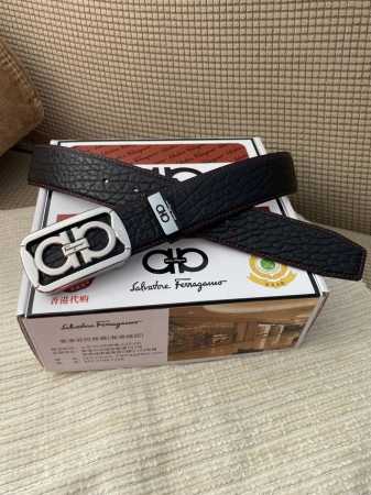 品名：菲拉格幕 原单皮带 材质：原单牛皮腰带 百分百头层牛皮腰带保证真皮，24K纯钢扣，专柜原单品质、做工精细，时尚大牌，送人自用首选 包装： 请认准如图专柜包 - 点击图像关闭