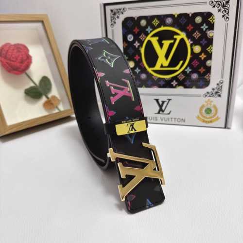 品名：Lv..路易..威登 材质：原单牛皮腰带 百分百头层牛皮腰带保证真皮，24K纯钢扣，专柜原单品质、做工精细，时尚大牌，送人自用首选 包装： 请认准如图专柜