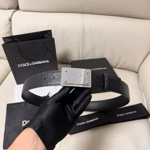 特 Dg，宽4.0Cm Dolce&Gabbana 新款男士鸵鸟纹腰带，搭配全新镀钌 Dg 交叉造型徽标搭扣