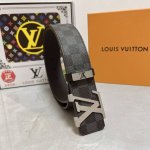品名：Lv..路易..威登原单 材质：原单牛皮腰带 百分百头层牛皮腰带保证真皮，24K纯钢扣，专柜原单品质、做工精细，时尚大牌，送人自用首选 包装： 请认准如图