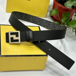 图片包装 Fendi 芬迪 专柜同款 宽4.0Cm 双环正反用腰带 Ff按钉搭扣 黑色Cuoio Romano皮革材质 反面面料带有烟草黄和黑色Ff图案 四方金