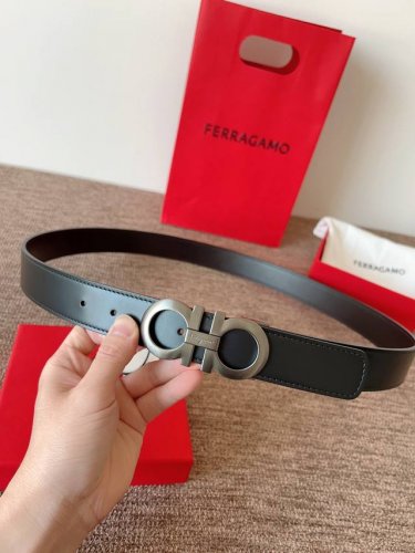 特 Ferragamo.菲拉格慕 全套新款包装 宽度3.5Cm 高级定制款男士皮带 双面进口牛皮 可双面使用 自行选择搭配 真材实料 很有质感 时尚经典不失风范