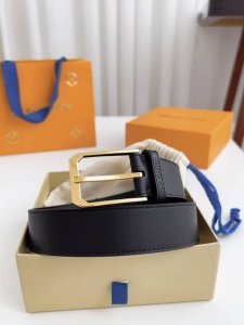 驴牌～宽度3.5 高品质货品 双面头层小牛皮材质，真材实料，支持质检， 精细的做工，用心制作。 扣头：纯铜扣 多色可选
