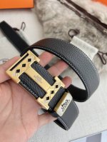 品名： 爱玛仕.Hermes腰带·皮带·原单 型号：挂扣，经典镶钻纯钢材质扣头，双面头层牛皮，图片实物拍摄 材料：双面头层牛皮，挂扣系列，纯钢材
