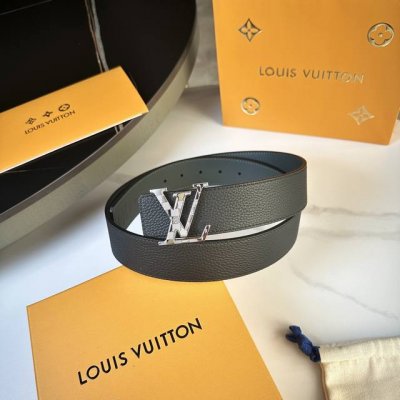 原版包裝 L0Uis Vuitt0N 專櫃最新升級版本 寬度40Mm 原廠小荔枝纹Togo皮内衬進口柔軟小牛皮底 搭配经典字母搭扣 百搭易襯！