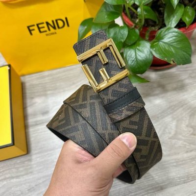 Fendi 芬迪 专柜同款 宽4.0Cm 双环正反用腰带 Ff按钉搭扣 黑色Cuoio Romano皮革材质 反面面料带有烟草黄和黑色Ff图案 四方金属饰面 时