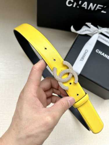 特 宽度3.0Cm Chanel香奈儿简约时尚潮流百搭平滑扣施洛华水晶满钻金属钢扣、牛皮皮带女款 此腰带多色可选！