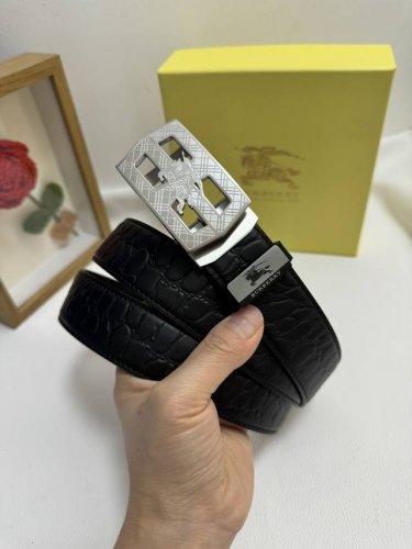 品名：巴宝莉 自动带 材质：原单牛皮腰带 百分百头层牛皮腰带保证真皮，24K纯钢扣，专柜原单品质、做工精细，时尚大牌，送人自用首选 包装： 请认准如图专柜包装赠