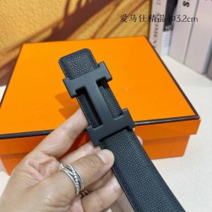 爱马仕 双面进口小牛皮，搭配精品扣，宽度3.2Cm，时尚大方，百搭单品。