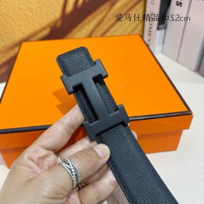 爱马仕 双面进口小牛皮，搭配精品扣，宽度3.2Cm，时尚大方，百搭单品。