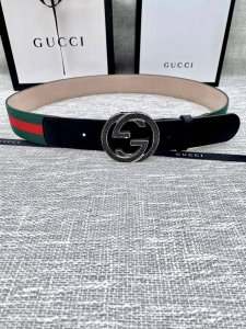 宽度3.8Cm G U C C I 经典帆布织带磨砂底腰带 头尾用采头层野猪皮纹效果点缀 配以织纹质皮滚边搭配原单钢扣。夏季男百女搭款 上身效超果级棒