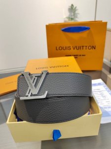 Louis Vuitton男士腰带：经典原单品质，搭配精品五金，精工制作，细节看图，实物拍摄，高端奢华，宽度4.0Cm DDD