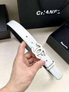 宽度3.0cm Chanel 香奈儿 进口柔软小牛皮纹路清晰五金配件金 银色 金属磨胶钢扣。