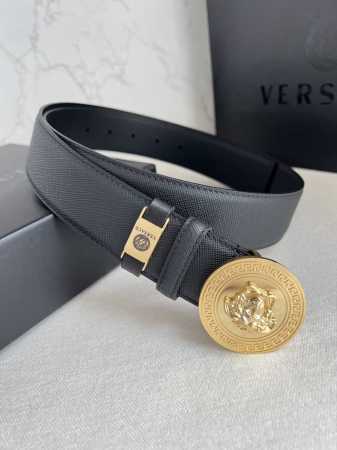 品名：Versace.范思哲原单腰带 皮带 型号：挂扣，经典人头纯钢材质扣头，头层牛皮，图片实物拍摄 材料：百分百头层牛皮，保证真皮。24K纯钢扣双面可用专柜同 - 点击图像关闭