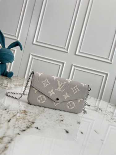 顶级原单芯片版M14227 本款 Pochette FéLicie 链条包为柔软 Monogram Empreinte 皮革压印经典 Monogram 图案，以