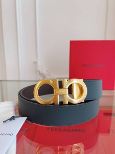 菲拉格慕皮带，是时尚与品质的完美融合。它不仅仅是一条皮带，更是一种身份的象征，一种对精致生活的追求。 每一寸皮革都经过精心挑选，细腻柔软的质地，贴合肌肤，带来无