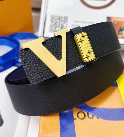 皮带：Lv..路易..威登顶级复刻- 腰带：原单品质百分百进口原厂头层牛皮，保证真皮。V字形切割镂空设计工艺.真空电镀.永不掉色.24K纯钢扣头层小牛皮荔枝纹系