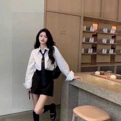 特 配包装 Prada 普拉达 爆款百搭P家领带 时髦精 人手必备的一条搭配神器