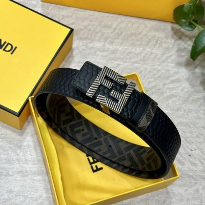 特 P180 Fendi 芬迪 专柜同款 宽4.0Cm 双环正反用腰带 F按钉搭扣 黑色Cuoio Romano皮革材质 反面面料带有烟草黄和黑色Ff图案 黑色