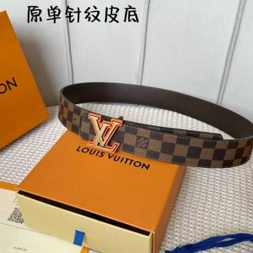 特 寬：40Mm 驢家新品 寬度40Mm 驢家ss24早春新品腰帶系列 意大利原廠皮料 扣頭採用雙拼視覺效果工藝 全方位精打細磨 精密度厚金電鍍 雙面用