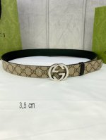 特 宽度3.5 Cm Gucci Marmont系列每一季都会推陈出新，为灵感源于70年代的标志性Gg配件注入现代精髓。Supreme帆布印花 腰带反面采用黑色