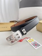 品名：巴宝莉.Burberry 腰带自动带 皮带 型号：自动扣，纯钢材质自动扣，自动带身，双面头层牛皮 材料：百分百头层牛皮，保证真皮。24K纯钢扣专柜同等质量