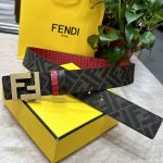 Fendi 芬迪 专柜同款 宽4.0Cm 双环正反用腰带 Ff按钉搭扣 红色Cuoio Romano皮革材质 反面面料带有烟草黄和黑色Ff图案 四方金属饰面 时