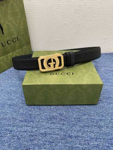 特P190 【古奇】 Gucci新款小牛皮，手感细腻柔软，搭配纯钢自动精品扣，男士必备！宽度：3.5Cm