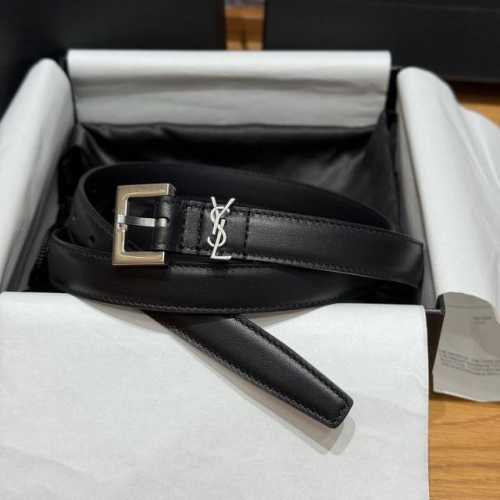 特 圣家新款腰带升级新版这款采用头层小牛皮，带身双面小牛皮，质感满满，搭配复古五金方形针扣品牌Logo标识，简约百搭的一款，各种风格都可以轻松驾驭，让人清眯有加