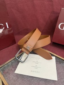 G针扣 Gucci 款号 673921 Ag 601254 表面材料是定制进口小牛皮 宽度3.5Cm 皮圈缝制立体Gg五金配饰 方形简约针扣