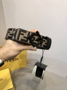 配送专柜包装 打孔针 特 新款 Fd 宽38Mm 老花F标志造型，原版纯手工搽色皮带，支持Nfc 双层间色扣 搭配标志性F戒子，进口小牛皮制成，镀金表面金属制品