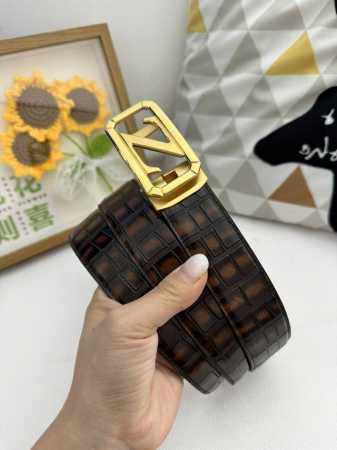 品名：杰尼亚 原单 自动带 材质：原单牛皮腰带 百分百头层牛皮腰带保证真皮，24K纯钢扣，专柜原单品质、做工精细，时尚大牌，送人自用首选 包装： 请认准如图专柜 - 点击图像关闭