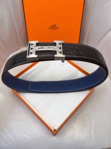 爱玛仕 原单头层牛皮石头纹面 内衬头层牛皮平纹兰底 营造织纹外观 饰以标志原单扣 专柜宽度4.0