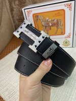 品名：爱马仕.HermèS C原单 材质：原单牛皮腰带 百分百头层牛皮腰带保证真皮，24K纯钢扣，专柜原单品质、做工精细，时尚大牌，送人自用首选 包装： 请认准