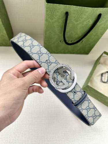 宽度3.8Cm Gucci Gg Supreme帆布腰带，饰以互扣式双 G 带扣。腰带为意大利尺寸， 黑色 蓝色 米色 乌木色 Gg Supreme帆布，采用环