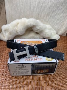 品名：爱马仕.Hermès 原单 材质：原单牛皮腰带 百分百头层牛皮腰带保证真皮，24K纯钢扣，专柜原单品质、做工精细，时尚大牌，送人自用首选 包装： 请认准如