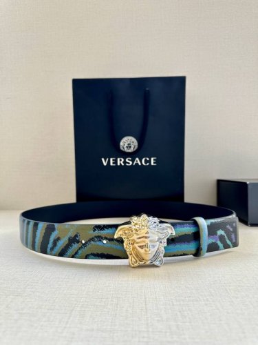 特P210 5 宽度3.8Cm Versace 皮带，配有立体La Medusa双面搭扣，一面饰有Barroco印花。 la Medusa搭扣 腰带环 底/面料
